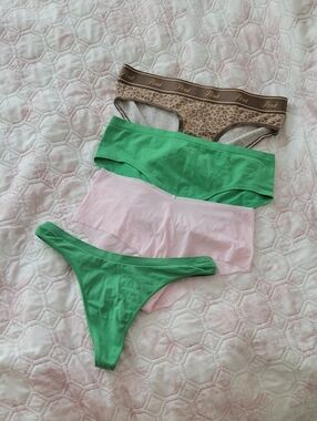 Victoria's Secret Pink Green and Light Pink & Leopard Print Panty Set